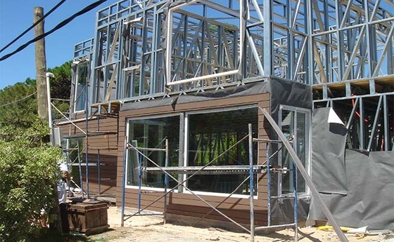 Hurricane-Proof Prefabricated House Villas With Double Glass PVC Sliding Windows And Steel Fascia Board Steel House Kits