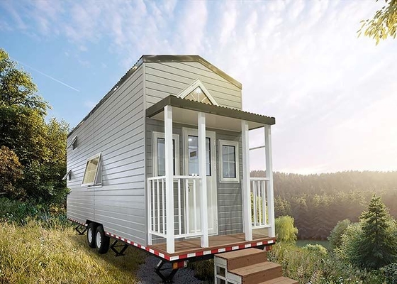 Petite maison modulaire préfabriquée en acier léger sur roues: le compagnon de voyage ultime