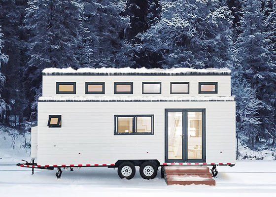 Maison moderne sur roues avec panneaux solaires préfabriquée 2 chambres