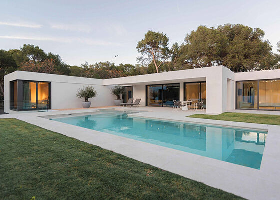 Maison préfabriquée unifamiliale avec piscine et kits de maison à cadre en acier léger