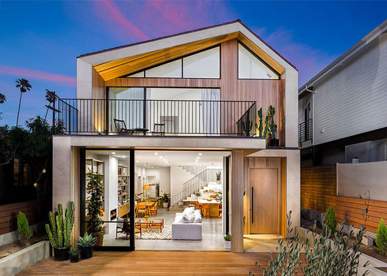 Villa Assisi, maison modulaire à ossature légère en acier préfabriquée de l'UE à 2 étages avec de grandes fenêtres